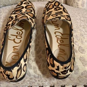 Leopard print shoe